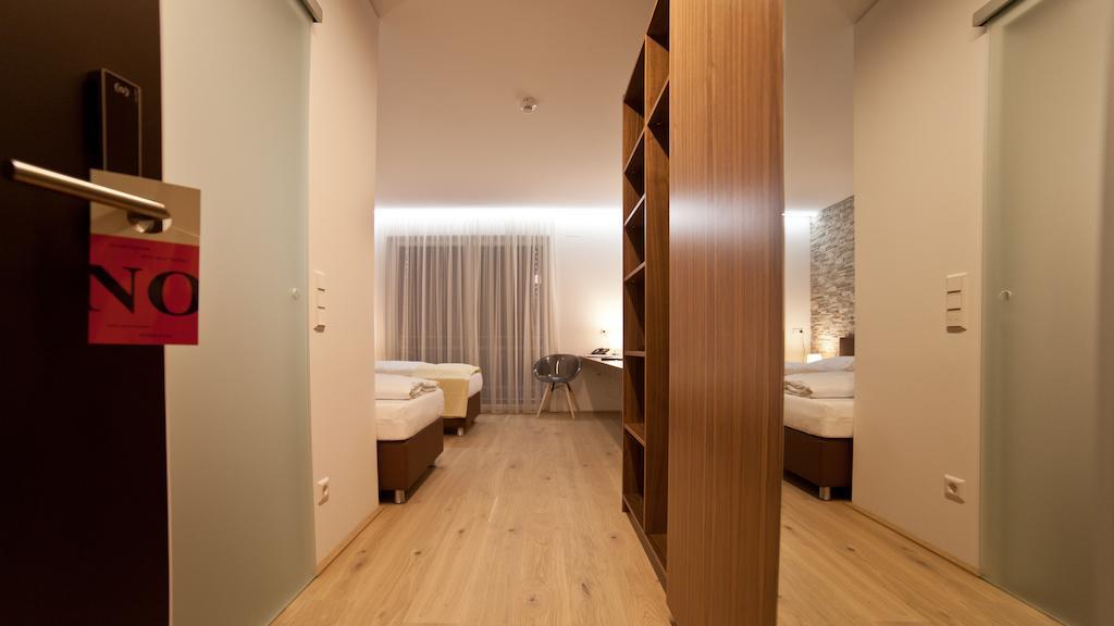 Hotel Wallern Garni Wallern an der Trattnach الغرفة الصورة